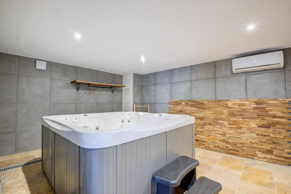 Combe Jolie Clim, Piscine & Jacuzzi Vila Saint-Vincent-de-Cosse Exterior foto